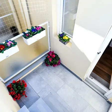 Oltrarno Lily Apartment
