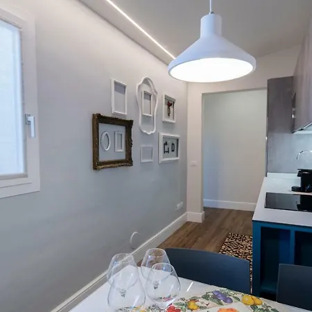 Oltrarno Lily Apartment *