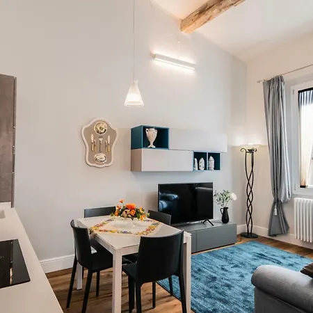 Oltrarno Lily Apartment Florenz